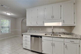 3013 Rockview Dr in Loganville, GA - Building Photo - Building Photo
