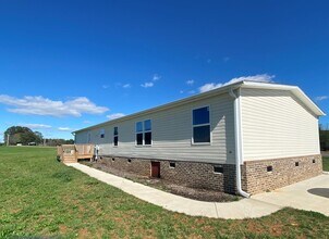 104 Foster Ferry Dr in Statesville, NC - Building Photo - Building Photo