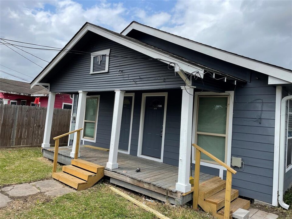 6913 Avenue L in Houston, TX - Building Photo