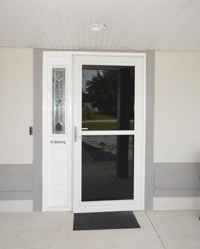 2133 Las Vegas Trail in Navarre, FL - Building Photo - Building Photo