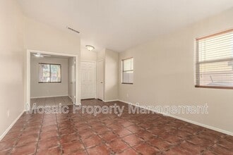 11031 W Elm Ln in Avondale, AZ - Building Photo - Building Photo