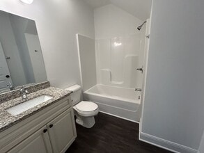 1976 N Dixie Ave in Cookeville, TN - Building Photo - Building Photo