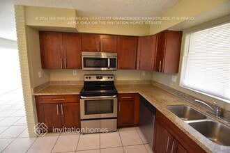 2710 NE 53rd St in Lighthouse Point, FL - Foto de edificio - Building Photo