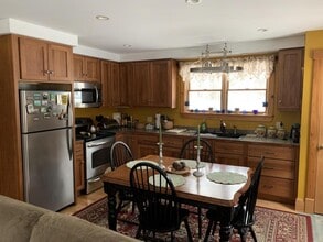 860 Atlantic Hwy in Northport, ME - Building Photo - Building Photo