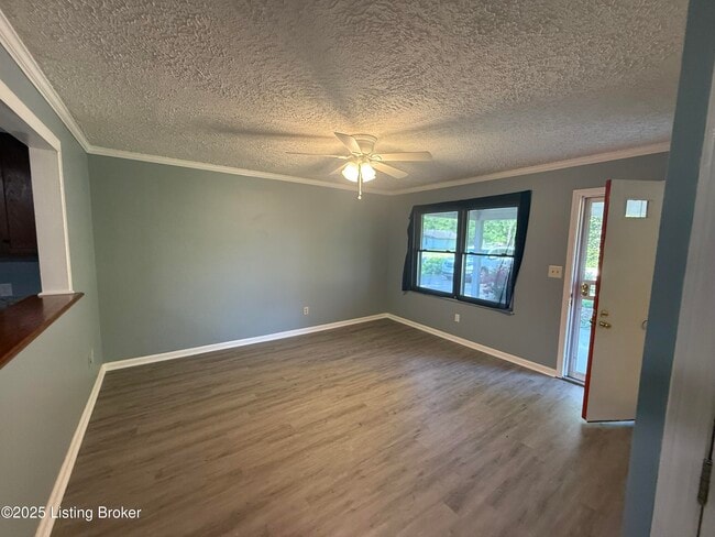 10507 Millers Ln in Louisville, KY - Building Photo - Building Photo