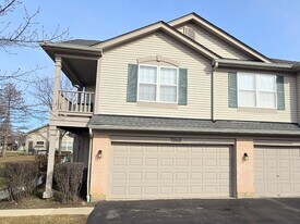 7068 S Stratton Ln in Gurnee, IL - Building Photo