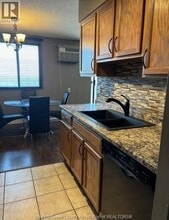 150 Park St W in Windsor, ON - Building Photo - Building Photo