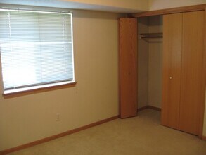 2855 Coral Ct, Unit 303 in Coralville, IA - Building Photo - Building Photo