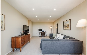600 Grenfell Dr in London, ON - Building Photo - Building Photo