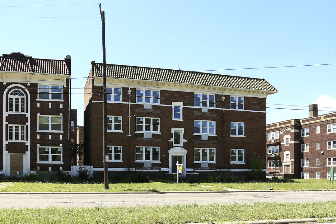 Eddington Apartments in Cleveland, OH - Building Photo