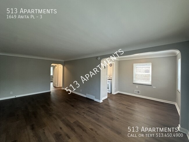 1649 Anita Pl in Cincinnati, OH - Building Photo - Building Photo