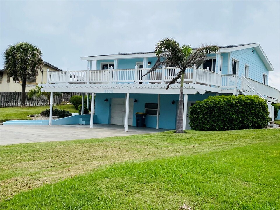 5375 S Hwy A1A in Melbourne Beach, FL - Building Photo