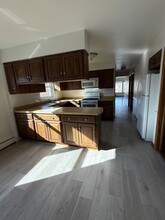 8527 W Berwyn Ave in Chicago, IL - Building Photo - Building Photo