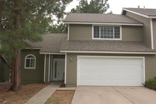 2141 S Linmar Ct in Flagstaff, AZ - Building Photo