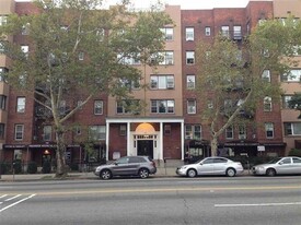 2520 John F. Kennedy Blvd in Jersey City, NJ - Building Photo