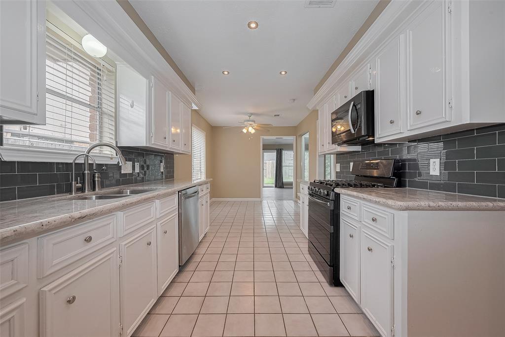 1019 White Sands Rd in Katy, TX - Foto de edificio