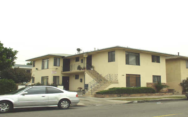 6708 Templeton St in Huntington Park, CA - Building Photo - Building Photo