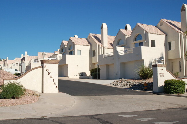420 Acoma Blvd S