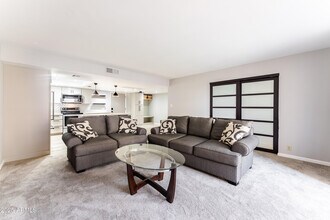 7930 E Camelback Rd in Scottsdale, AZ - Building Photo - Building Photo