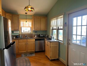 332 Shore Dr in Coventry, CT - Building Photo - Building Photo