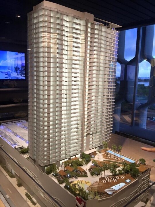 1001 Queen St in Honolulu, HI - Building Photo