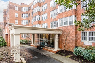 Gateway Georgetown Condos in Washington, DC - Building Photo - Building Photo