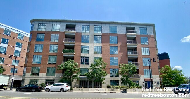 150 Dorchester Ave, Unit 2-bed 2-bath Southie in Boston, MA - Building Photo - Building Photo