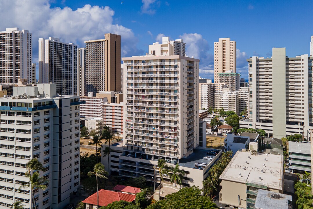 Waikiki Lanais in Honolulu, HI - Foto de edificio