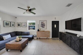 1305 NE 1st Ave in Fort Lauderdale, FL - Building Photo - Building Photo