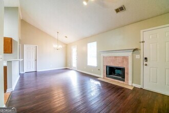 1214 Foxwood Dr in Douglasville, GA - Building Photo - Building Photo