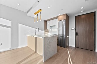 38-20 Parsons Blvd in Queens, NY - Building Photo - Building Photo