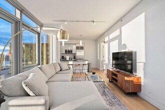 554 W 54th St in New York, NY - Building Photo - Building Photo