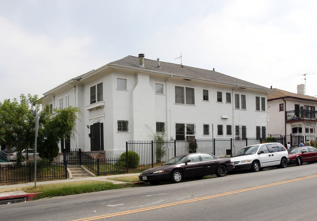 184 S Ardmore Ave in Los Angeles, CA - Foto de edificio