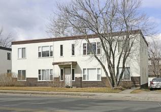 2022 Kensington Rd NW in Calgary, AB - Building Photo - Building Photo