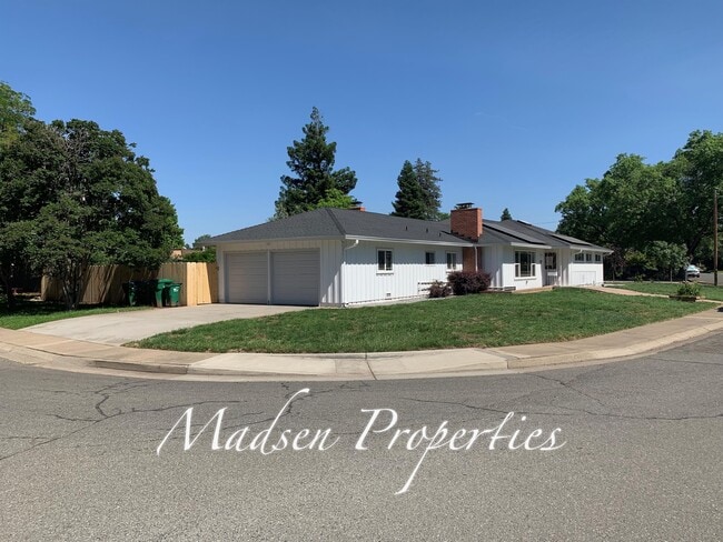 1308 Kentfield Rd in Chico, CA - Building Photo - Building Photo