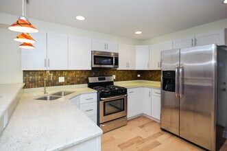 2155 W Potomac Ave in Chicago, IL - Building Photo - Building Photo