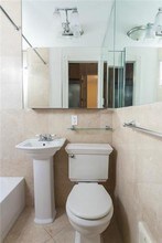 326 E 35th St-Unit -#15 in New York, NY - Foto de edificio - Building Photo