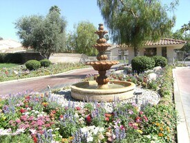 505 S Farrell Dr in Palm Springs, CA - Building Photo