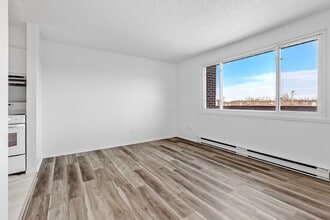 Place Bedard Apartments in Gatineau, QC - Building Photo - Building Photo