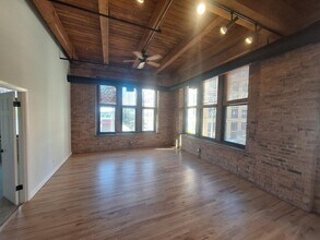 331 S Peoria St in Chicago, IL - Building Photo - Building Photo