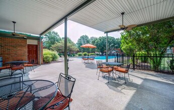 Courtyard Apartments in Columbia, MO - Building Photo - Building Photo