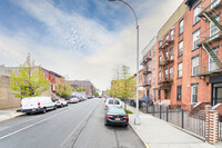 221 Thomas S Boyland St in Brooklyn, NY - Foto de edificio - Building Photo