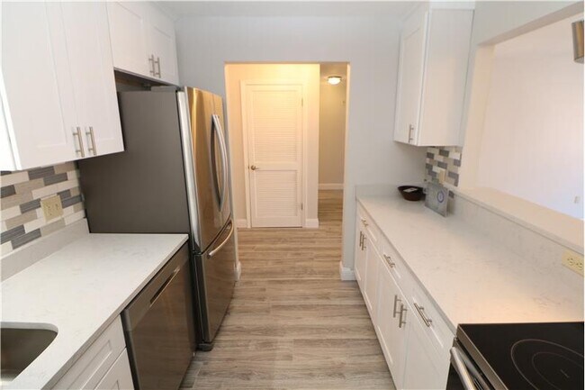 289 Essex St in Salem, MA - Building Photo - Building Photo