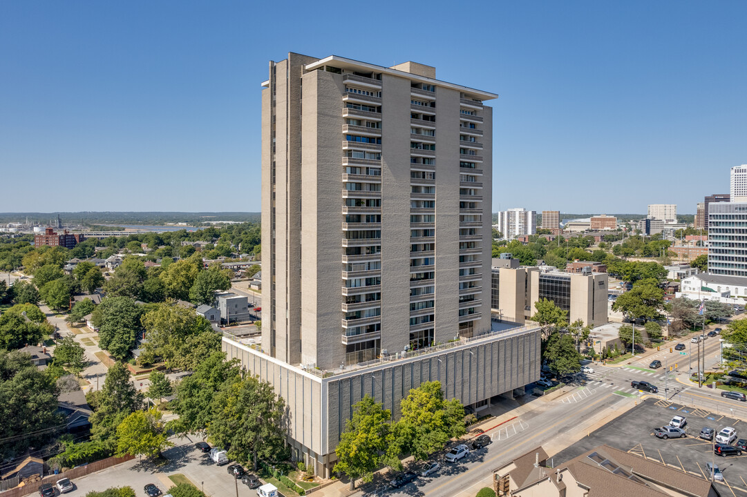 Liberty Tower in Tulsa, OK - Building Photo