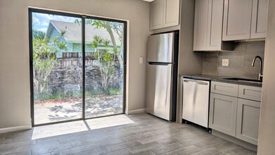 9216 E Highland Pines Blvd in Palm Beach Gardens, FL - Building Photo - Building Photo