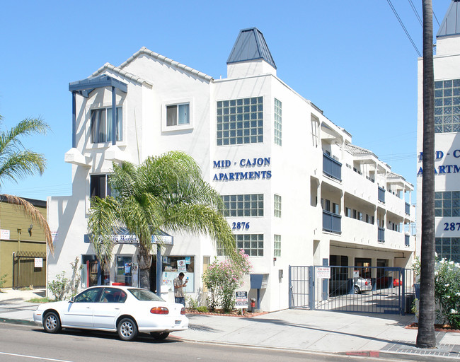 Mid Cajon Apartments in San Diego, CA - Foto de edificio - Building Photo