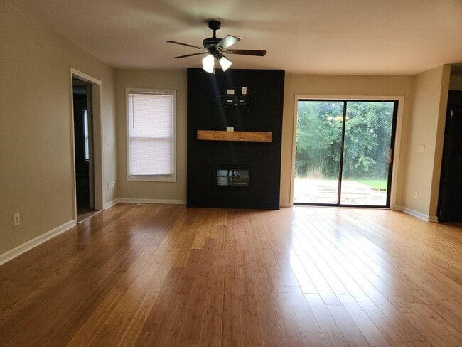 3483 Arvin Dr in Clarksville, TN - Building Photo - Building Photo