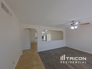 7955 W Montecito Ave in Phoenix, AZ - Building Photo - Building Photo