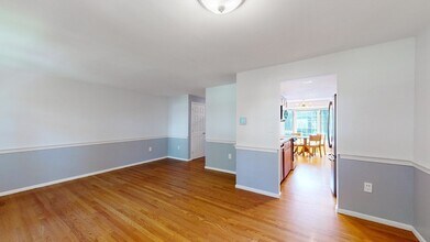 2 Glenbrook Ln in Arlington, MA - Building Photo - Building Photo