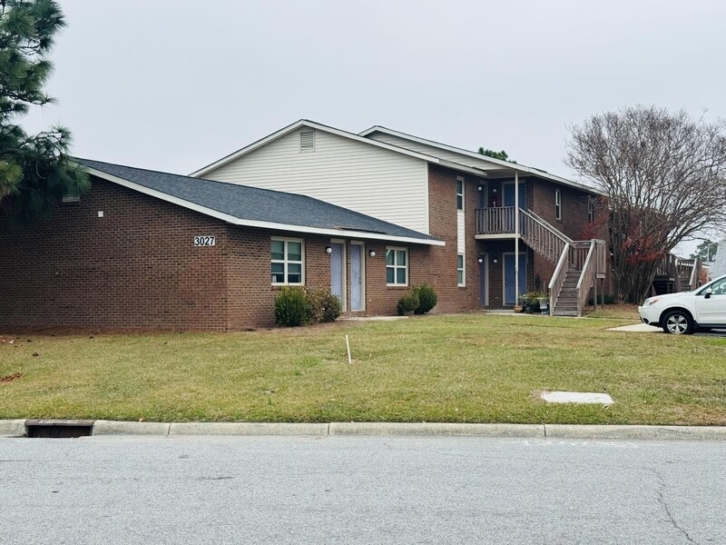 3027 Adams Blvd in Greenville, NC - Building Photo